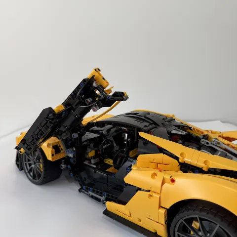 Конструктор McLaren P1
