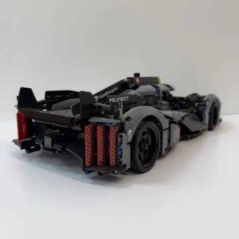 Конструктор Peugeot Le Mans Hypercar